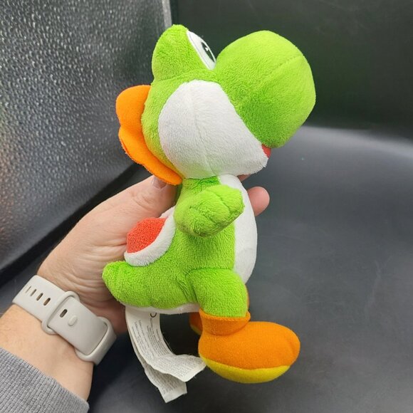 2019 Yoshi World of Nintendo Super Mario Bros Green 8" Plush Stuffed Toy - Picture 2 of 7